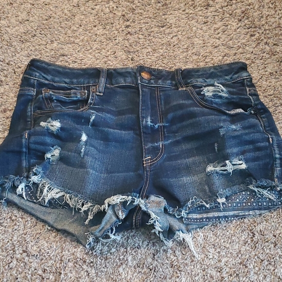 ๐ American Eagle shorts